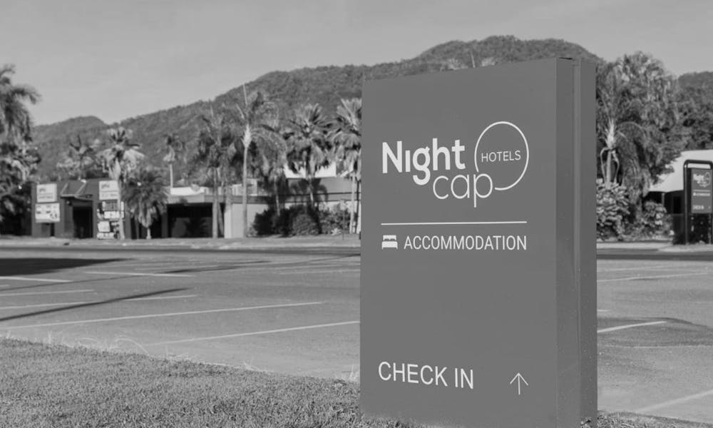 Nightcap 20188 BW