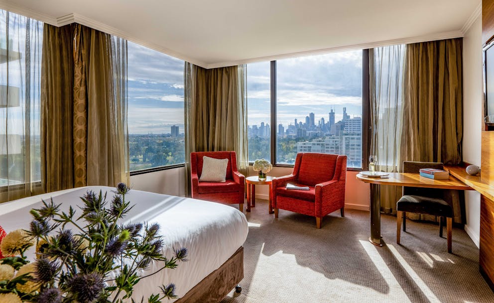 View Melbourne Deluxe City View King 3